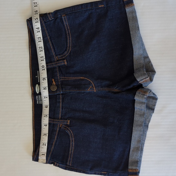 Old Navy Semi-Fitted Stretch Extensible Cuff Jean Shorts 2R Blue - Picture 12 of 16